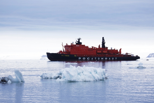 极地破冰船的较量_三联生活网