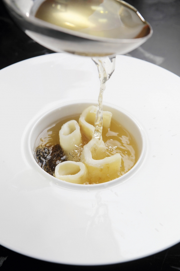 潮汕:鱼胶、海鲜冰琪琳和老鹅头(上)(2)_三联