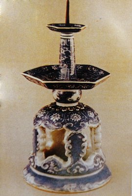 中国 染付 燭台 灯火器 中国美術 古玩 消逝的古灯（2）_三联生活周刊
