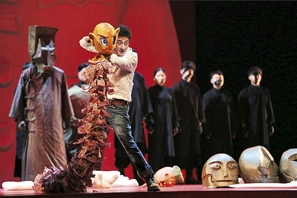 3月31日，赵立新主演的《大先生》在国家话剧院首演