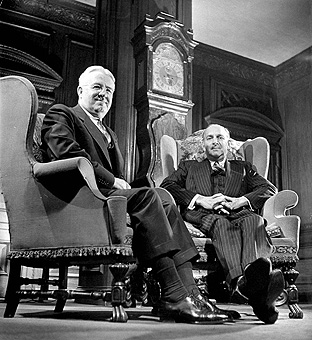 雷曼兄弟公司合伙人汉考克（左）和雷曼（1945年）