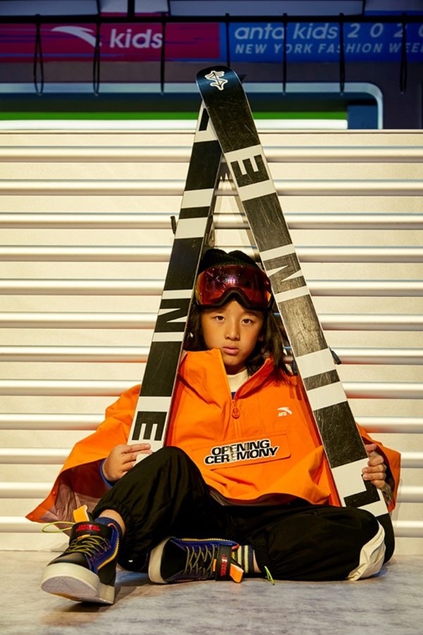 《艾伦秀》中以街舞惊艳世界的小蘑菇李梓琪两届wrd世界轮舞大赛冠军